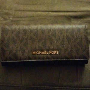 Micheal Kors Wallet